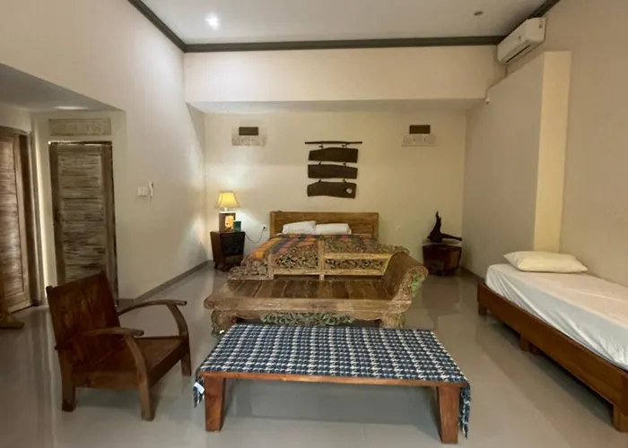 ゲストハウス Royen Balinese Family Guest House- Traditional Batuan