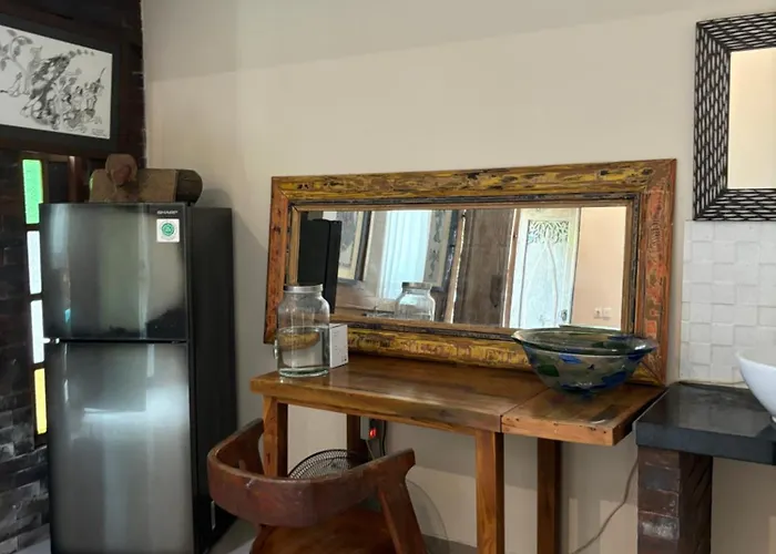 Royen Balinese Family Guest House- Traditional Batuan 4* Sukawati