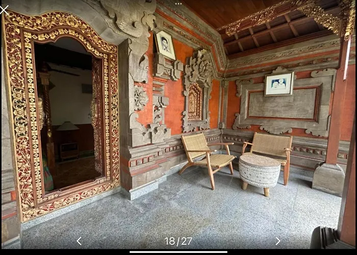 ゲストハウス Royen Balinese Family Guest House- Traditional Batuan