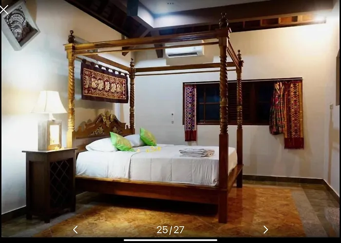 Royen Balinese Family Guest House- Traditional Batuan 4* Sukawati